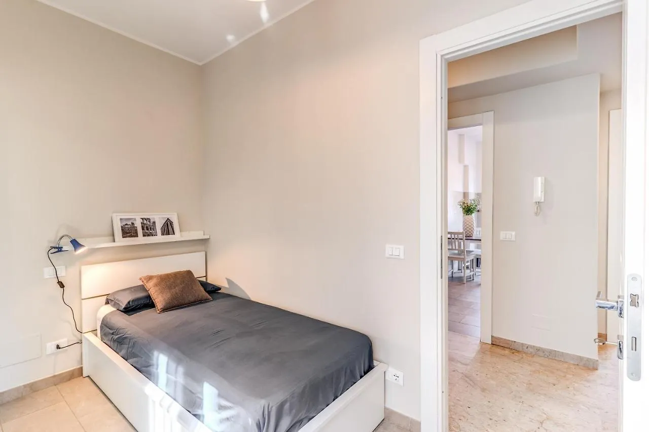 Holydom71 Apartman Róma