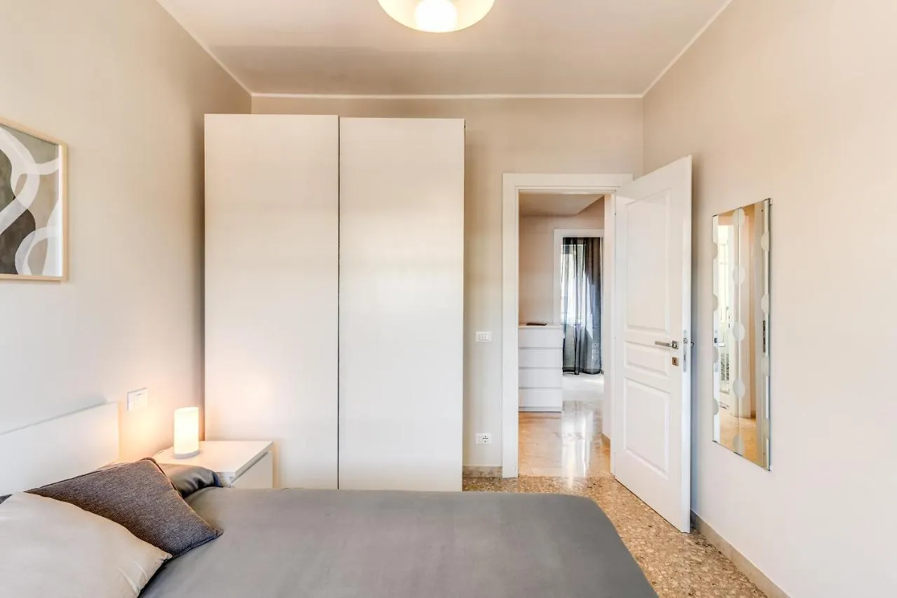 Holydom71 Apartman Róma