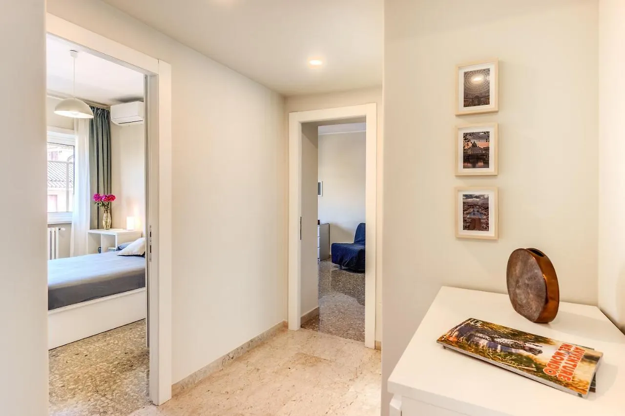 Holydom71 Apartman Róma Olaszország