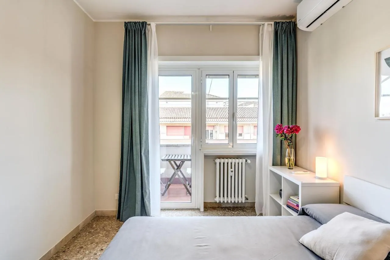 Holydom71 Apartman Róma