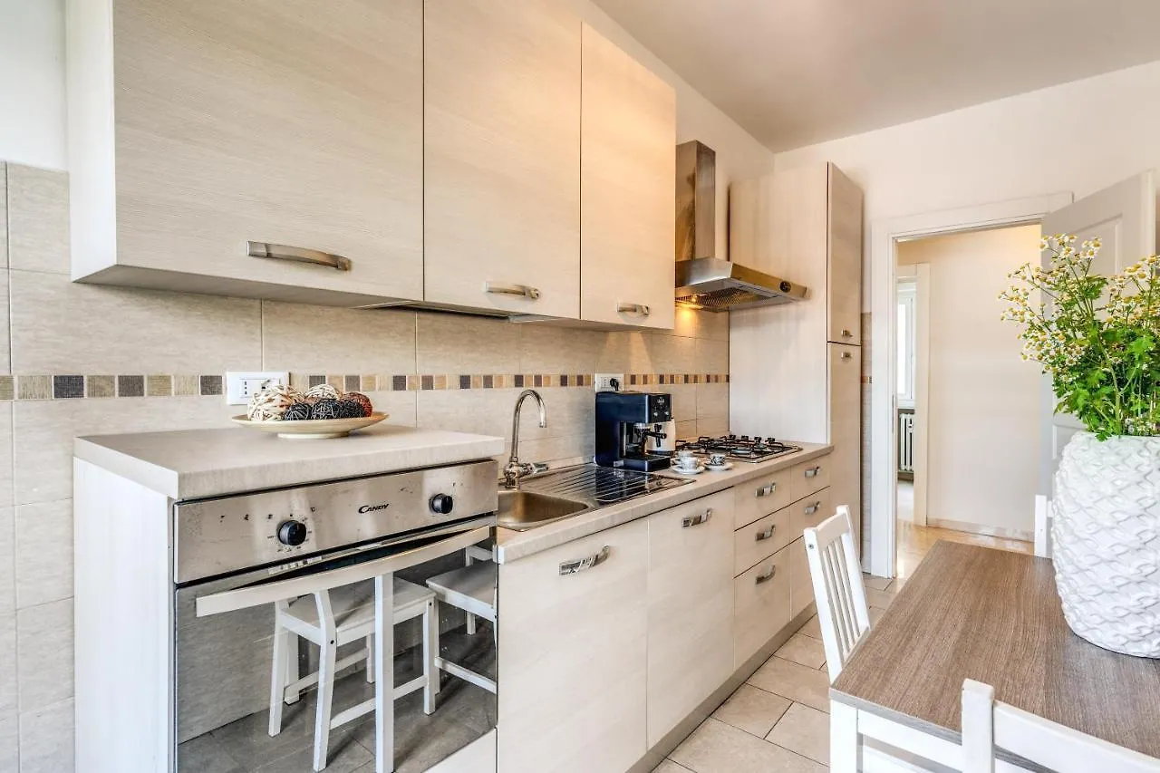 Holydom71 Apartman Róma