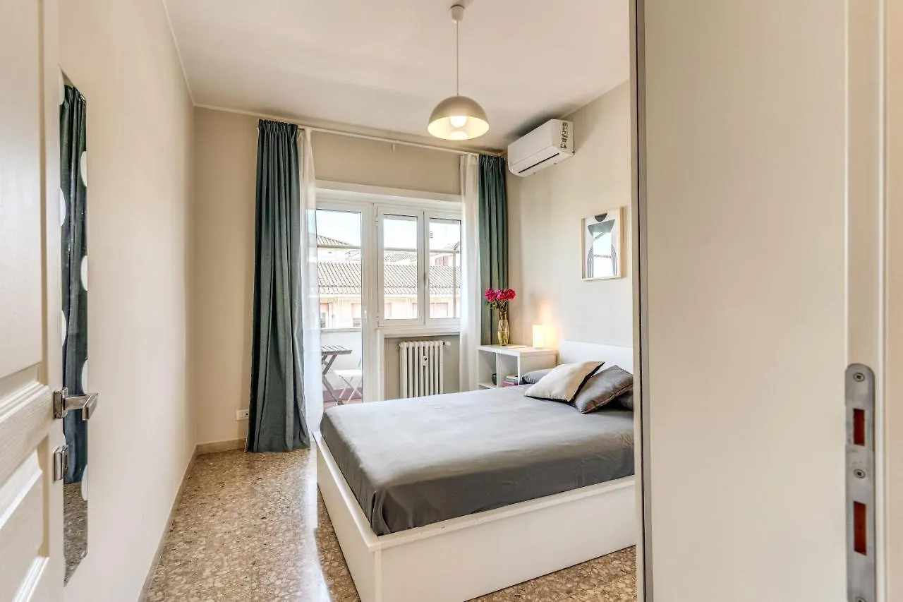 Holydom71 Apartman Róma