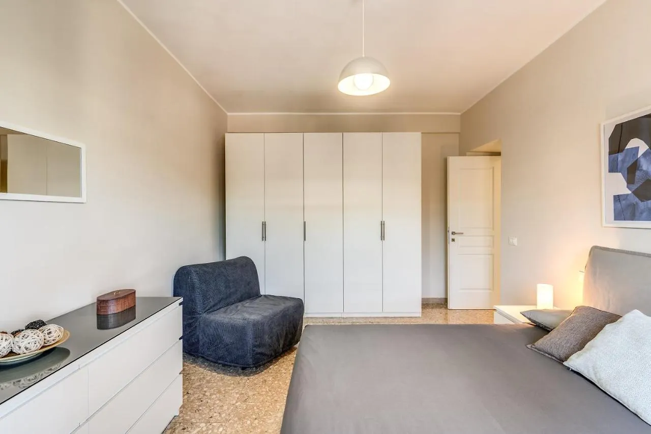 Holydom71 Apartman Róma